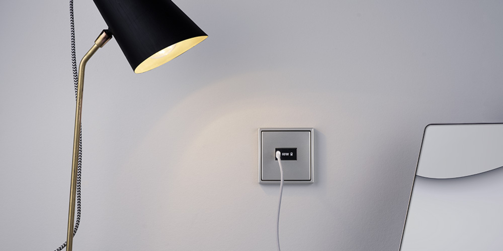 Ladegerät USB PD 60 bei Thrainer & Waldschütz GmbH in Irschenberg